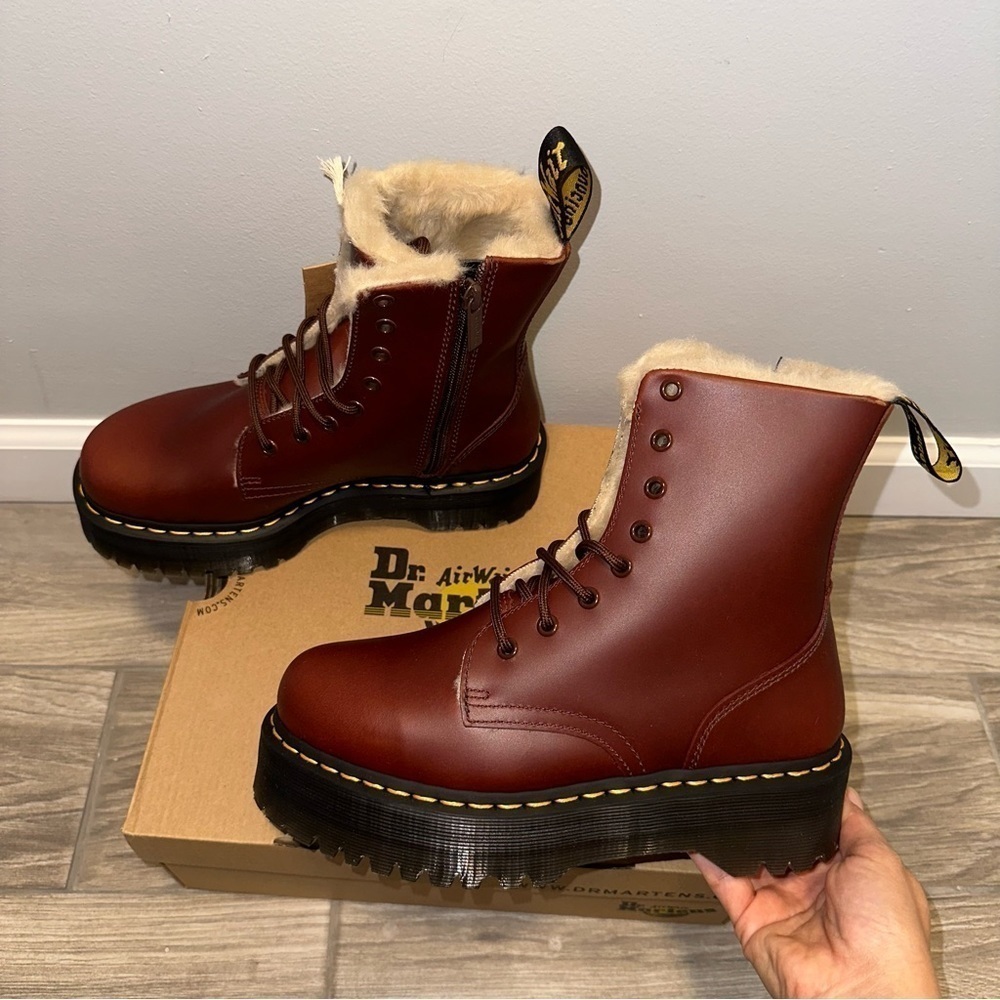 DR. MARTENS New Jadon Abruzzo Faux Fur Lined Lug Sole Combat Boot Size 8 NWT - Picture 4 of 7
